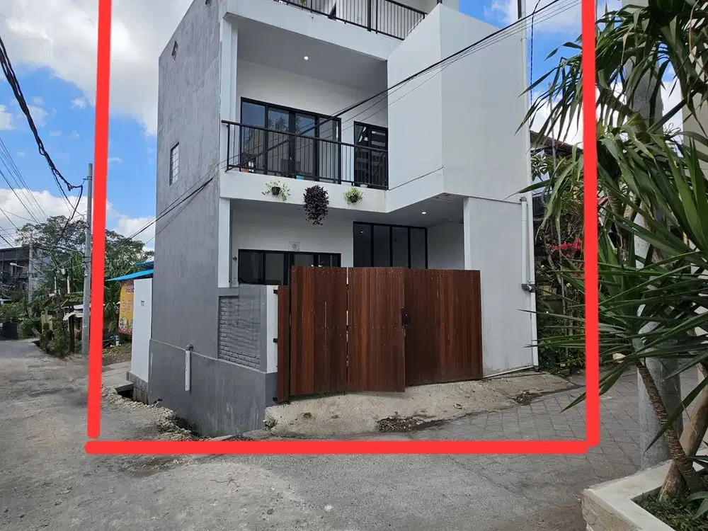 Rumah Baru di lingkungan pariwisata  pantai berawa