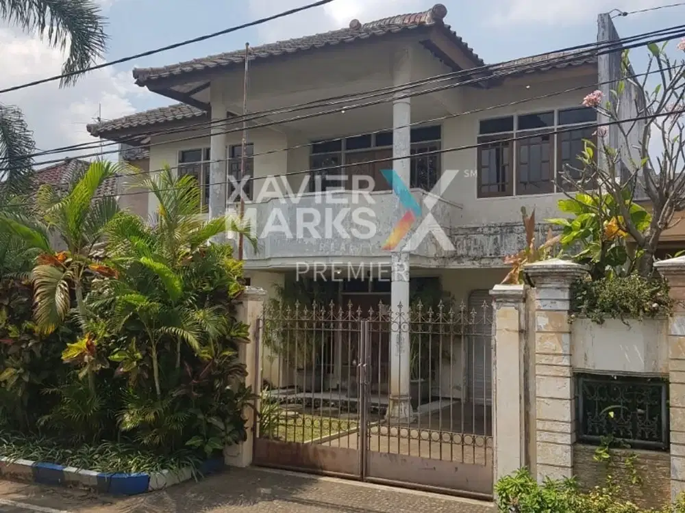 DIJUAL RUMAH 2 LANTAI DI RAYA TIDAR MALANG SIAP PAKAI