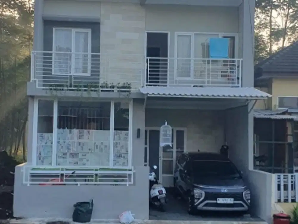 dijual rumah 2 lantai full bangunan lokasi dekat araya dan binus