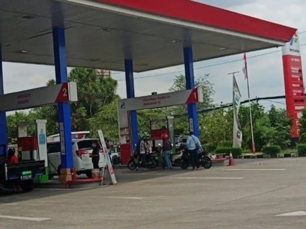 Pom Bensin Pertamina di Jalan Raya Karang Tengah Lebak Bulus Jaksel