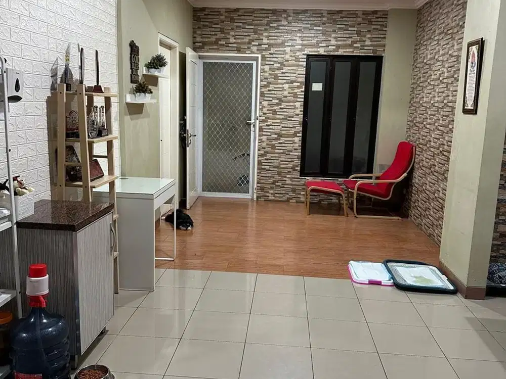 Jual rumah Gandeng Regensi Villa Melati Mas sudah Renov