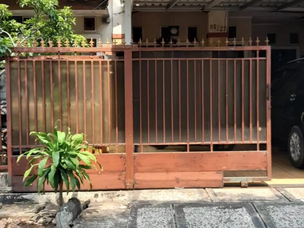 Rumah luas 120 .dijual di metland cakung.jakarta timur