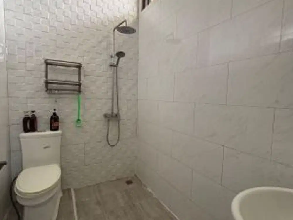 Disewakan Rumah Hook Grand Wisata Full Furnished, Bebas Banjir, Bekasi