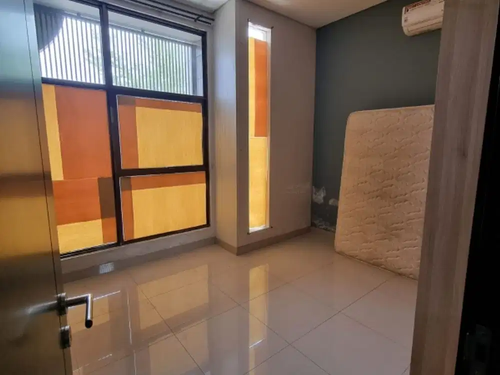 ruko Dijual 2 lantai lebar 7 di savoy jgc Cakung Jakarta Timur