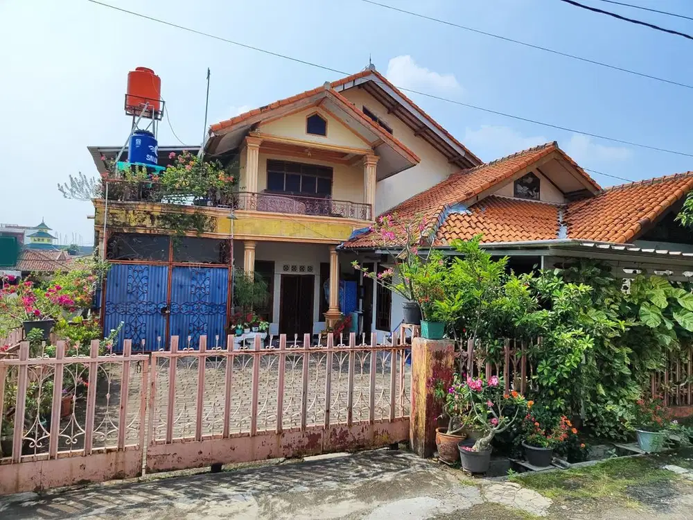 Jual Rumah di Kota serang Banten posisi Hoek halaman depan Luas