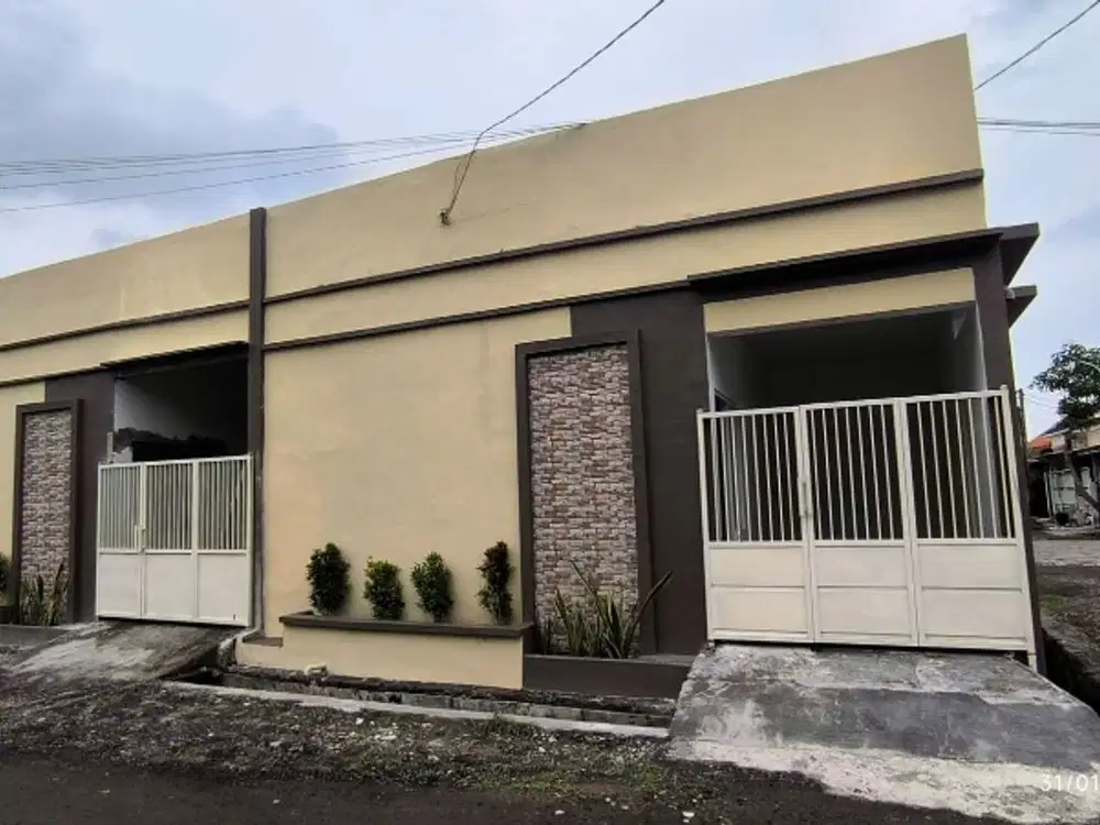 Rumah Baru Surabaya Timur  SHM free bia