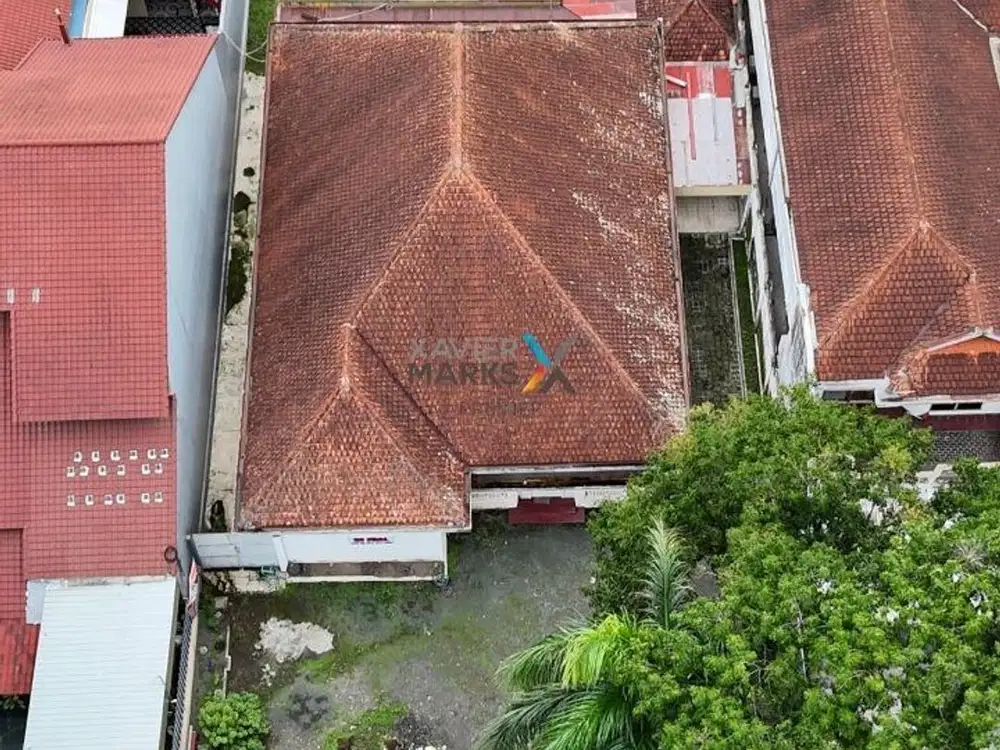 Dijual Rumah Klasik Kolonial di Daerah Jalan Gunung - gunung, Malang