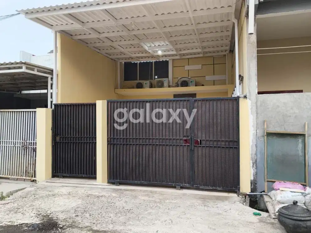 Rumah Carport 2  Mobil di Medokan Ayu Utara