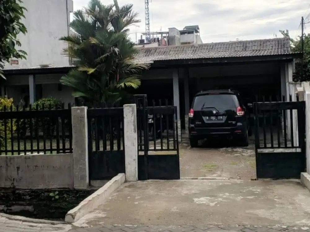 Dijual Rumah Luas 466m2 Daerah Strategis Di Utan Kayu Jakarta Timur