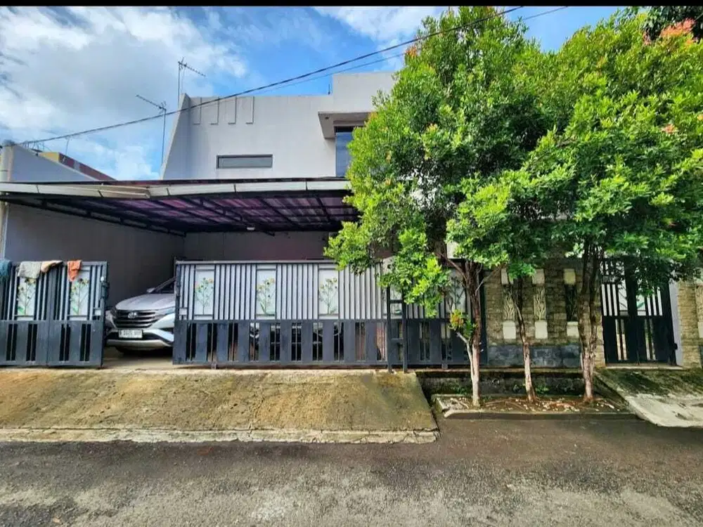 Rumah Hook 2 Lantai di Perumahan Green Garden, Rorotan, Jakarta Utara