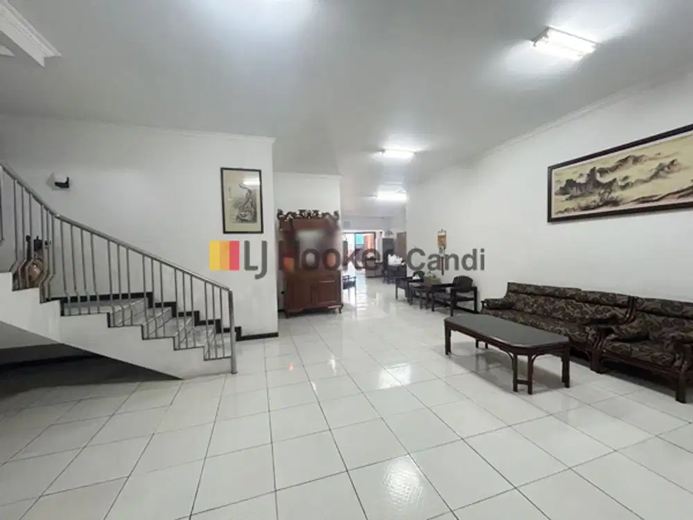 Rumah di Mayjend Sutoyo Semarang