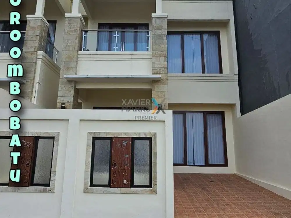 Rumah villa modern plus kolam renang di Oro oro Ombo, Batu Malang