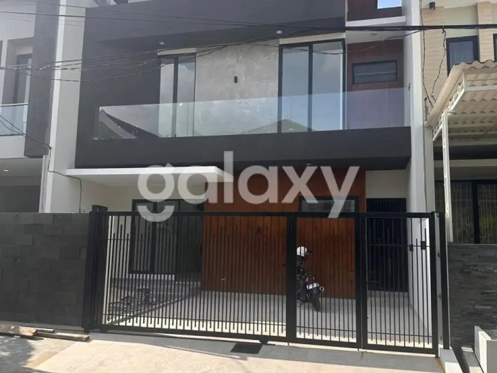 Rumah Baru Manyar jaya pusat kota Surabaya