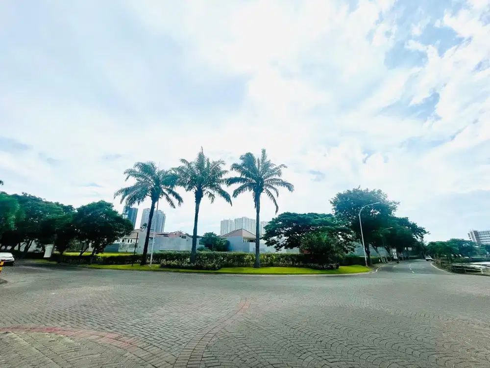 Tanah raya laguna pakuwon city surabaya timur