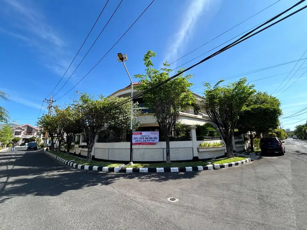 Rumah Manyar Kertoarjo Terawat dekat ke Galaxy Mall