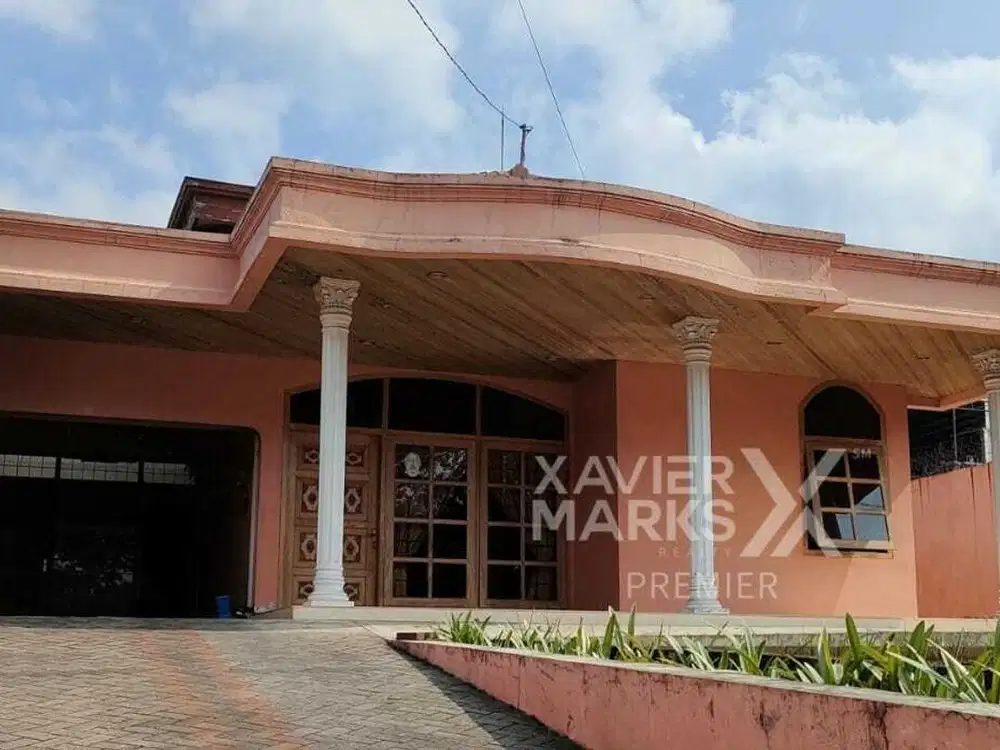 V1 Dijual Rumah Tanah Luas Pinggir Jalan Dekat Wisata di Batu Malang