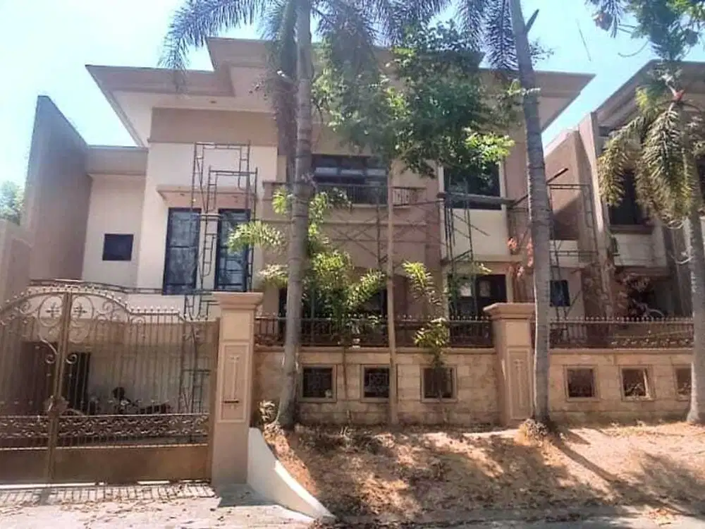 rumah graha family blok m citraland surabaya barat