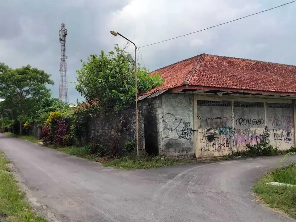 Tanah pekarangan untuk gudang & perum di karanganom klaten jawa tengah