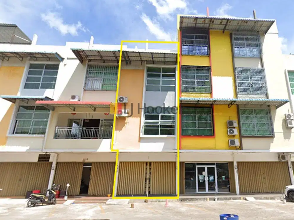 Ruko 3 Lantai Tengah Kota Di Baloi Blok 4