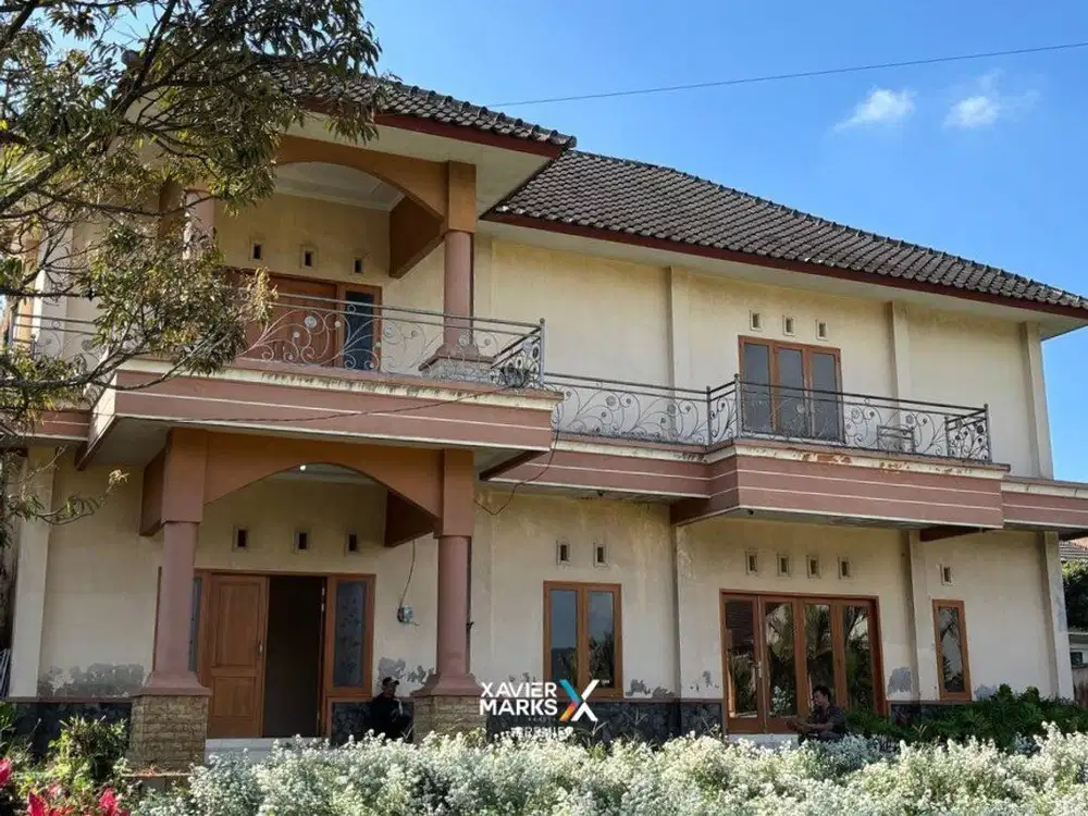 V1 Villa Klasik Tropis Tanah Luas di Jalan Melati Punten Kota Batu