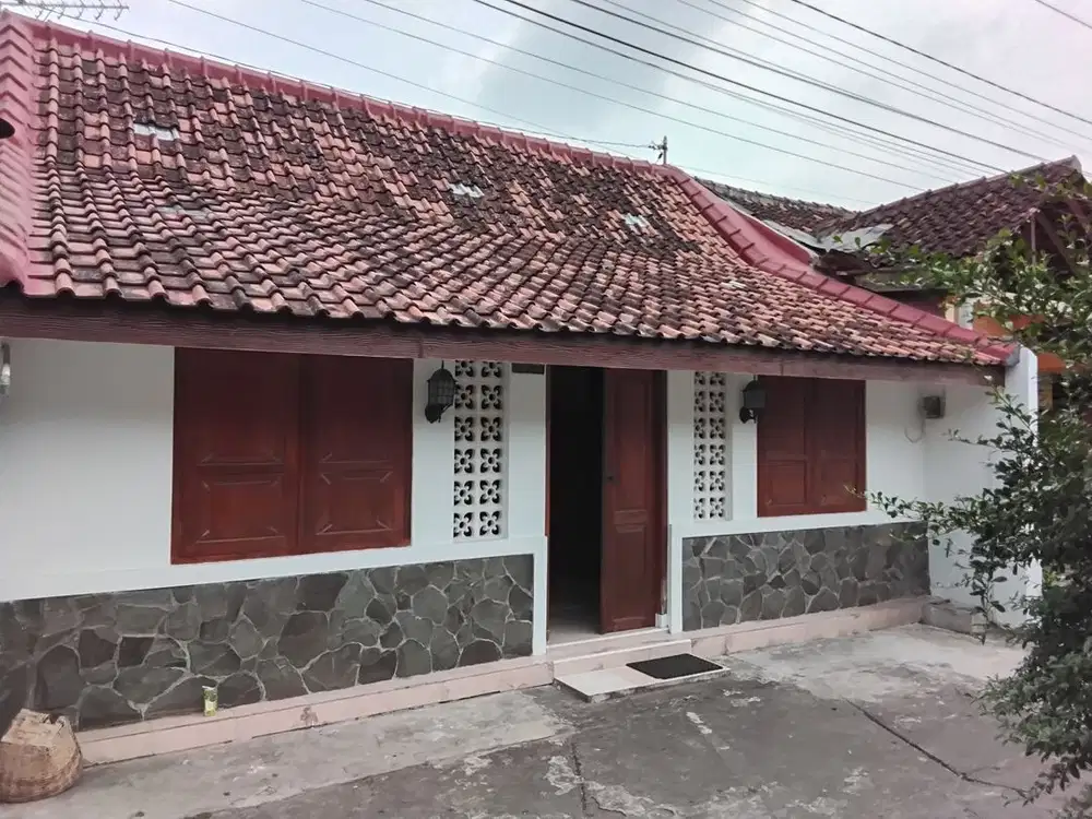Jual rumah homestay di jl prangtritis dekat kraton Jogjakarta