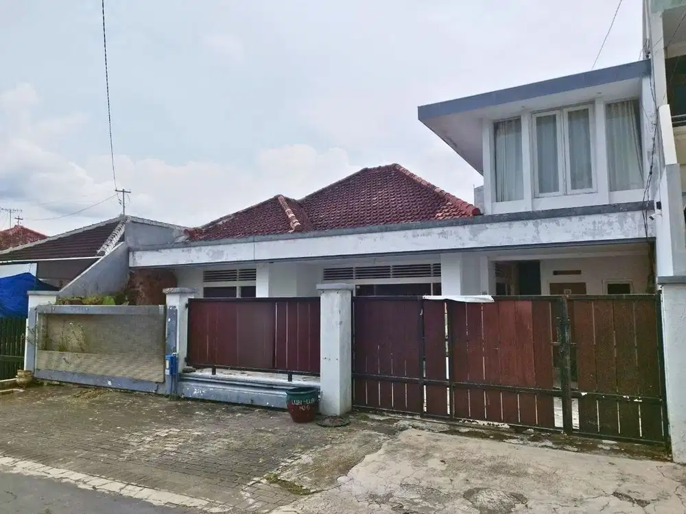Rumah Luas di Lokasi Strategis, Lobi-lobi Sukun Malang — Cocok Kos