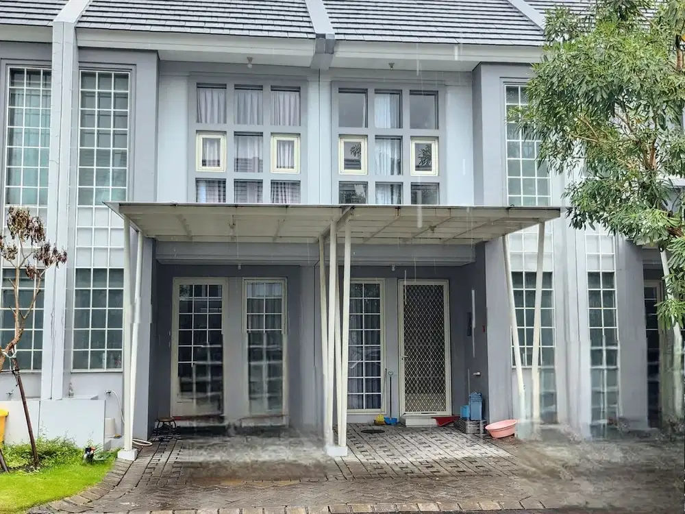 Murah dijual grand pakuwon queensland sudah renov