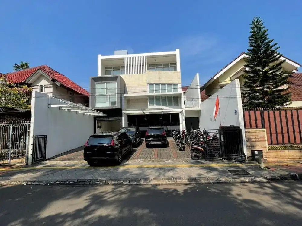 Kantor 3 Lantai di Jalan Raya Anggrek Loka BSD