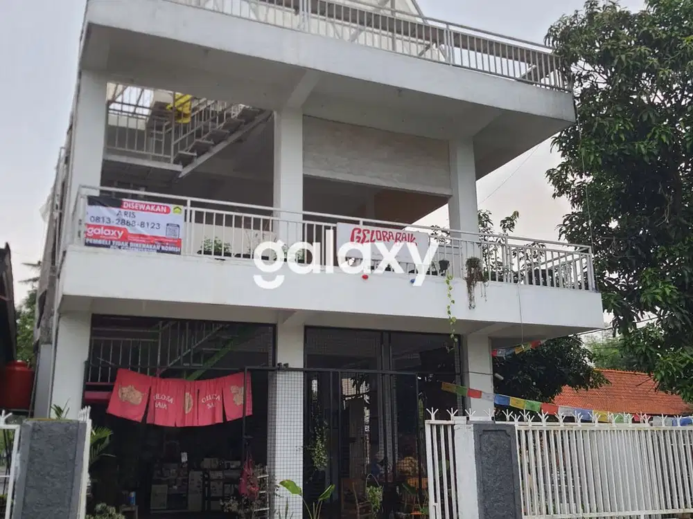 Disewakan Murah Ruko 3 Lantai - AR