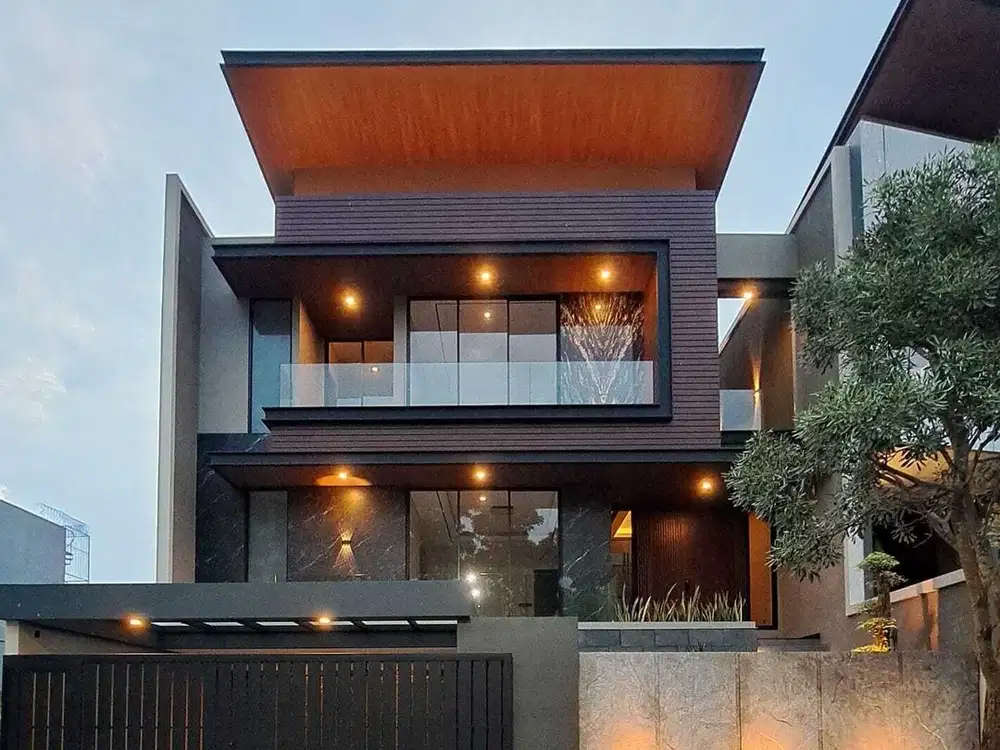 Rumah 3 Lantai Waterfront Citraland, LT 264, KT 5+1, Harga 8,95M