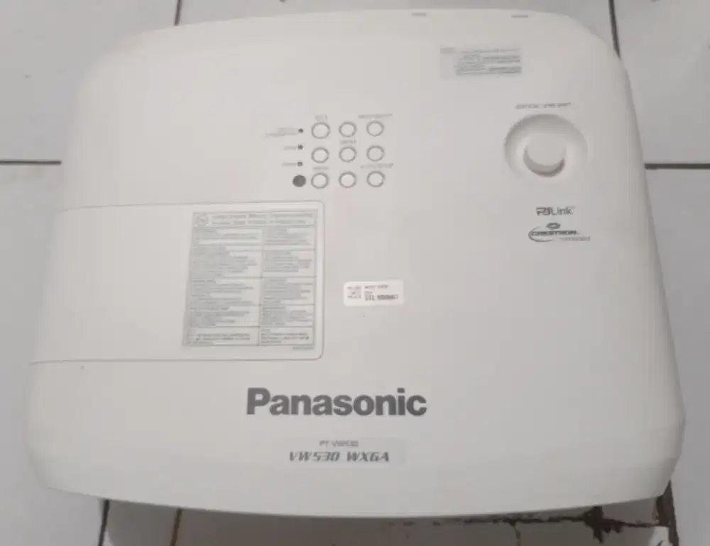 Proyektor Panasonic PT-VW530 – Super Terang, Harga Bersahabat