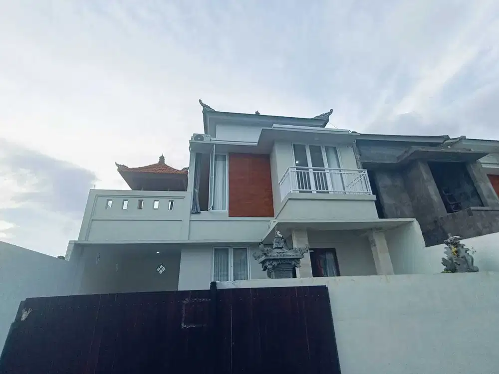 Di sewakan rumah 3 bedroom di  Srikandi mansion, Munggu