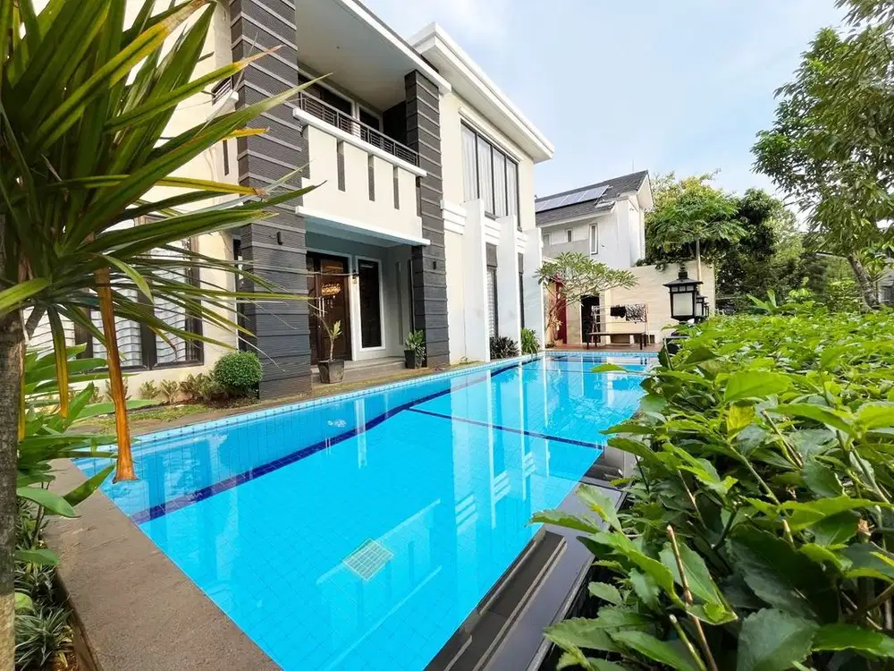 Dijual Rumah Mewah Ada Kolam Renang Lokasi Strategis Di BSD City