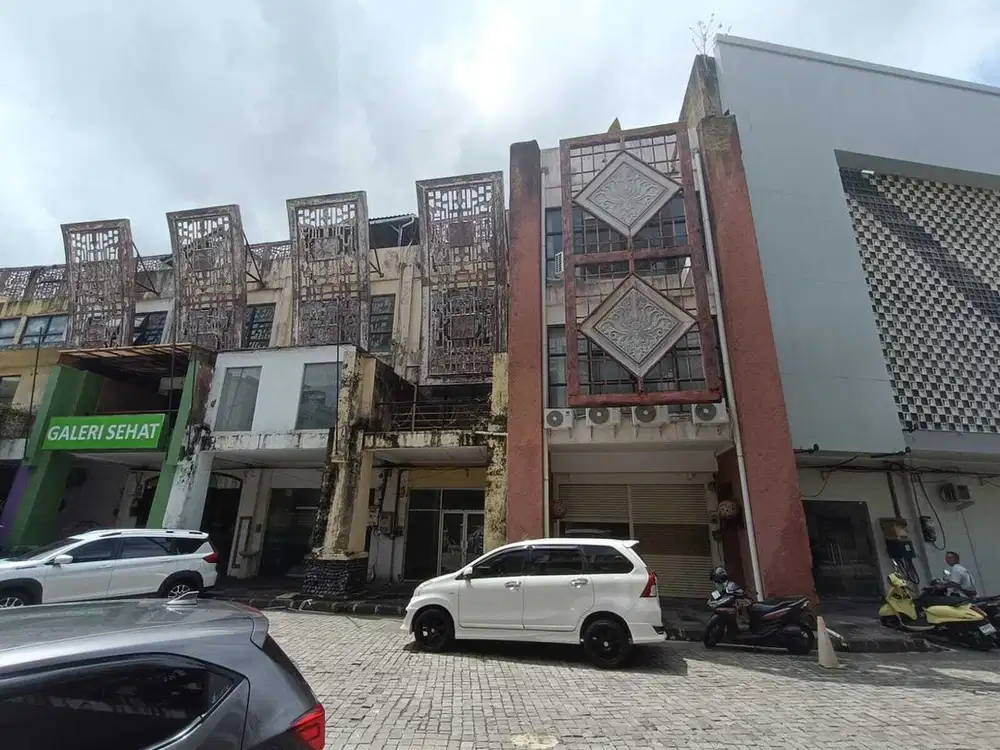 Di sewakan ruko fully furnished equipment Kantor di Kuta