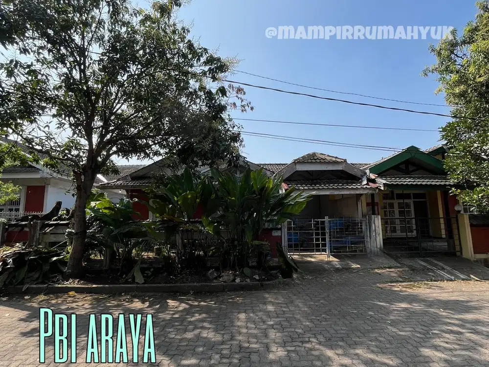 Rumah strategis dekat RS Persada dan Plaza di PBI Araya Malang