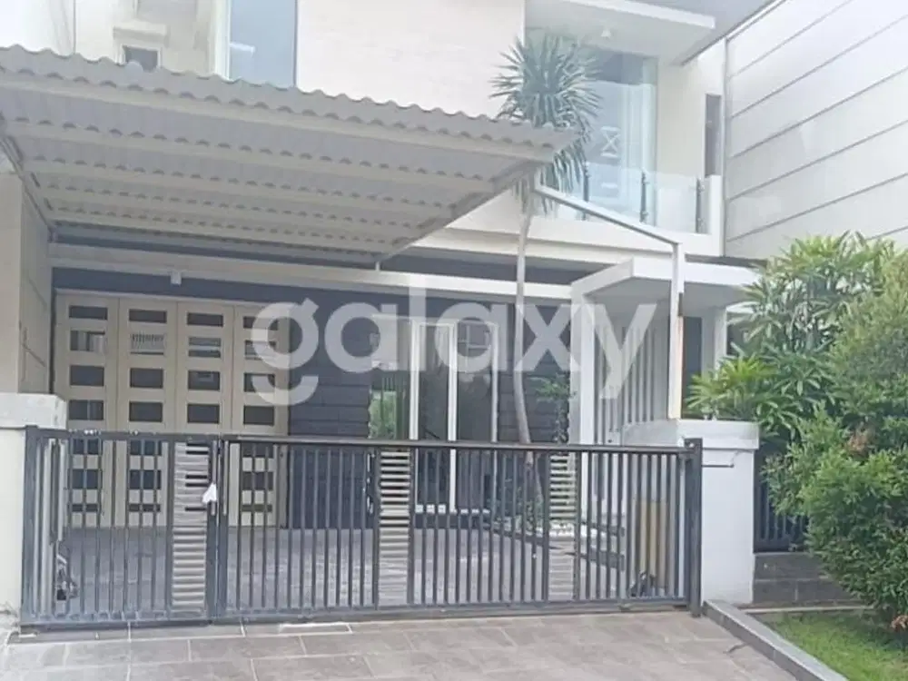 rumah Pakuwon City dekat ITS Galaxy Mall