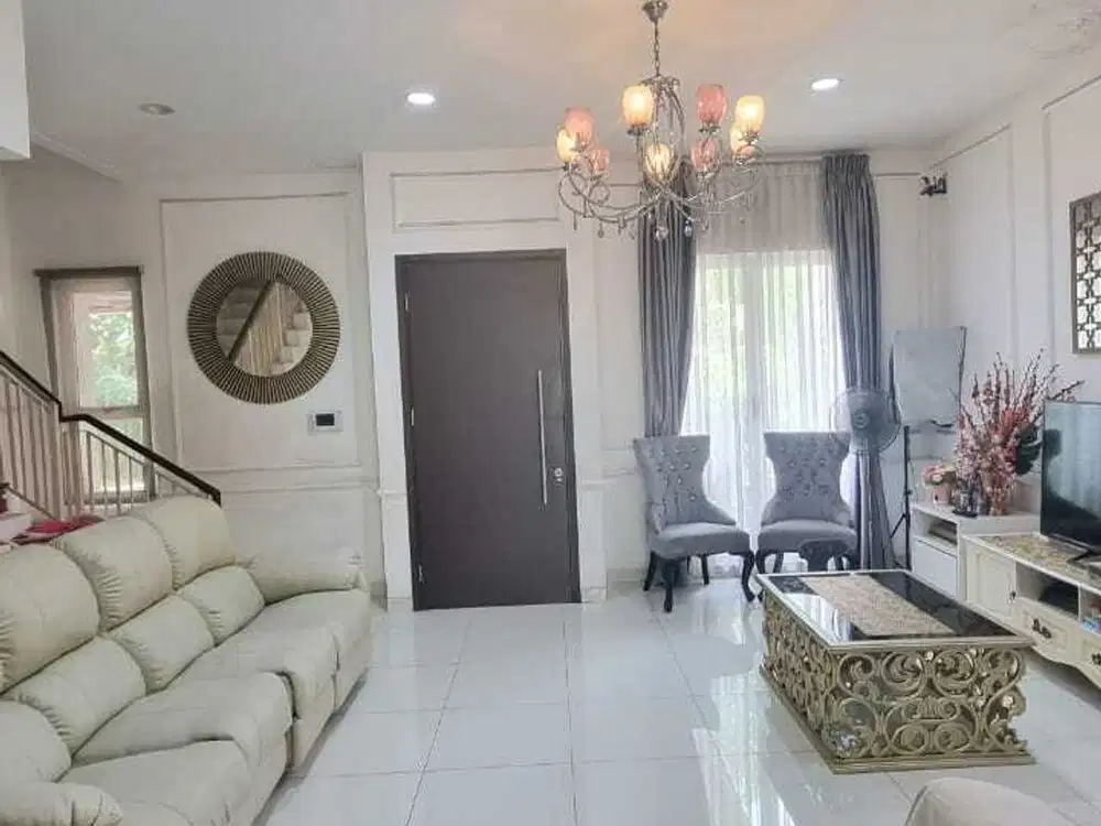 Dijual Rumah Furnished Sudah Renovasi  di Cluster Palm Spring