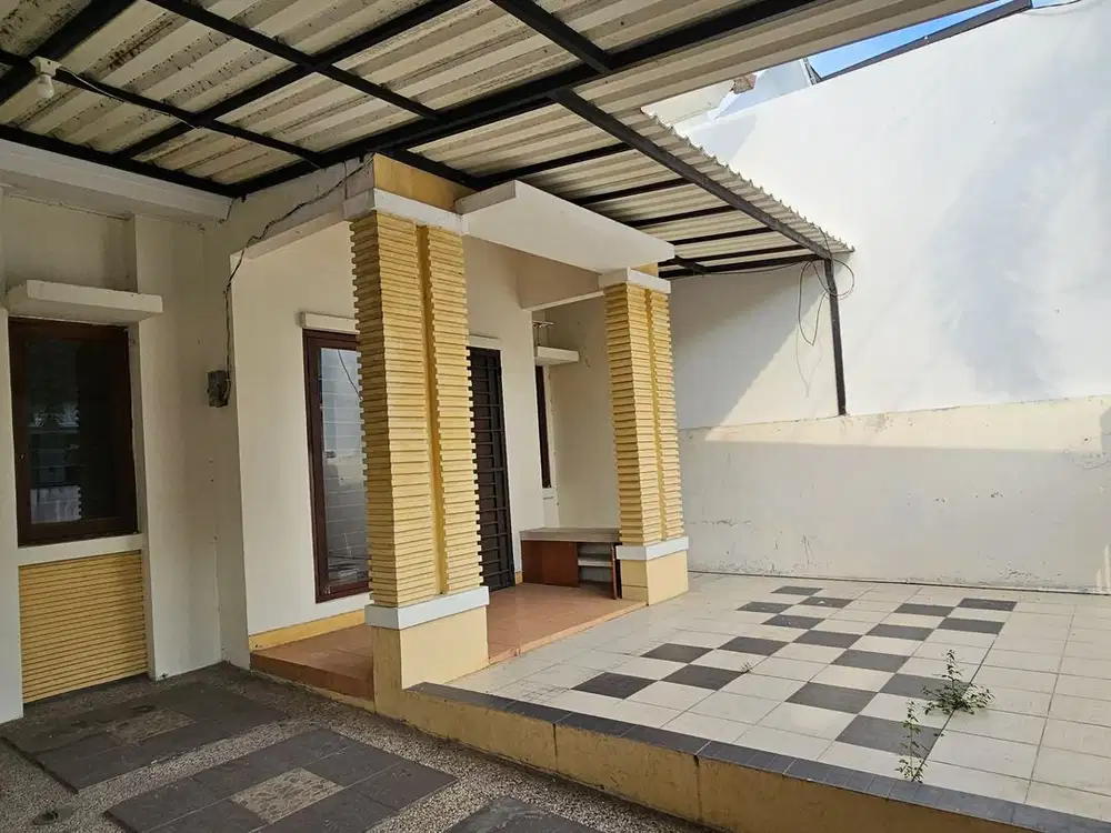 Disewakan Rumah Di Cluster Aralia , Harapan Indah Bekasi