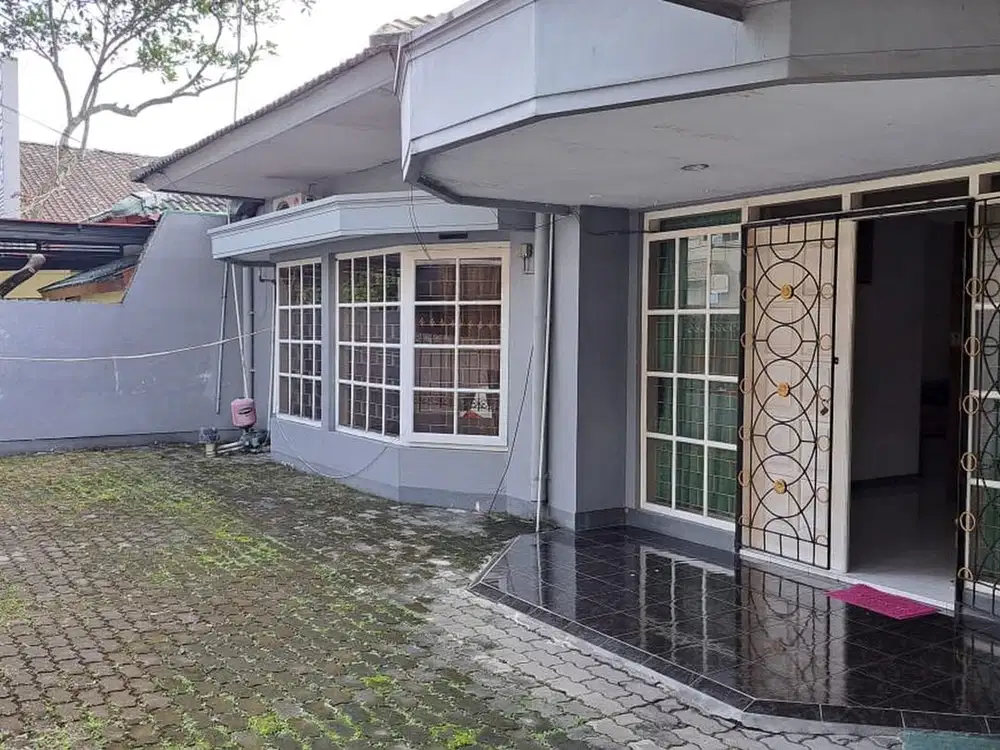 Rumah Full Furnished Lokasi Stategis Dekat Mirota Kampus Godean