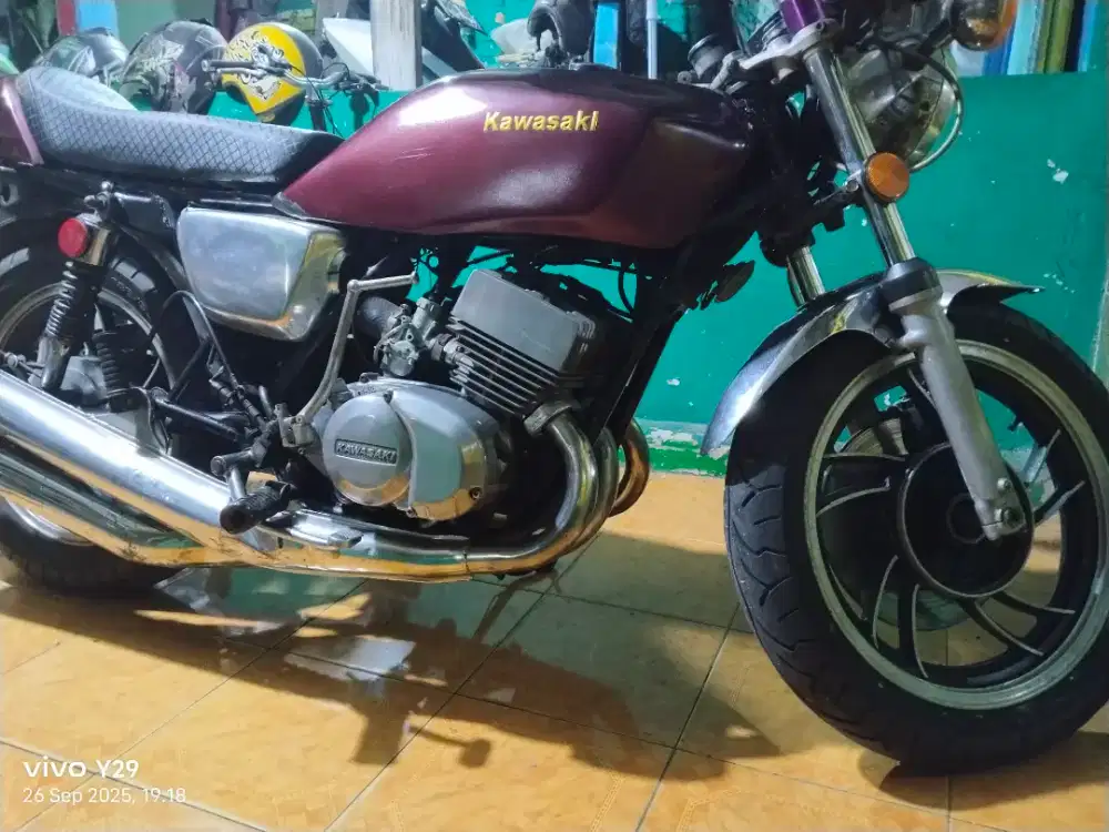 Kawasaki ss KH 400