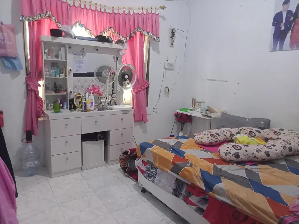 Mau jual cepet aja Rumah Cipondoh kota Tangerang bebas banjir