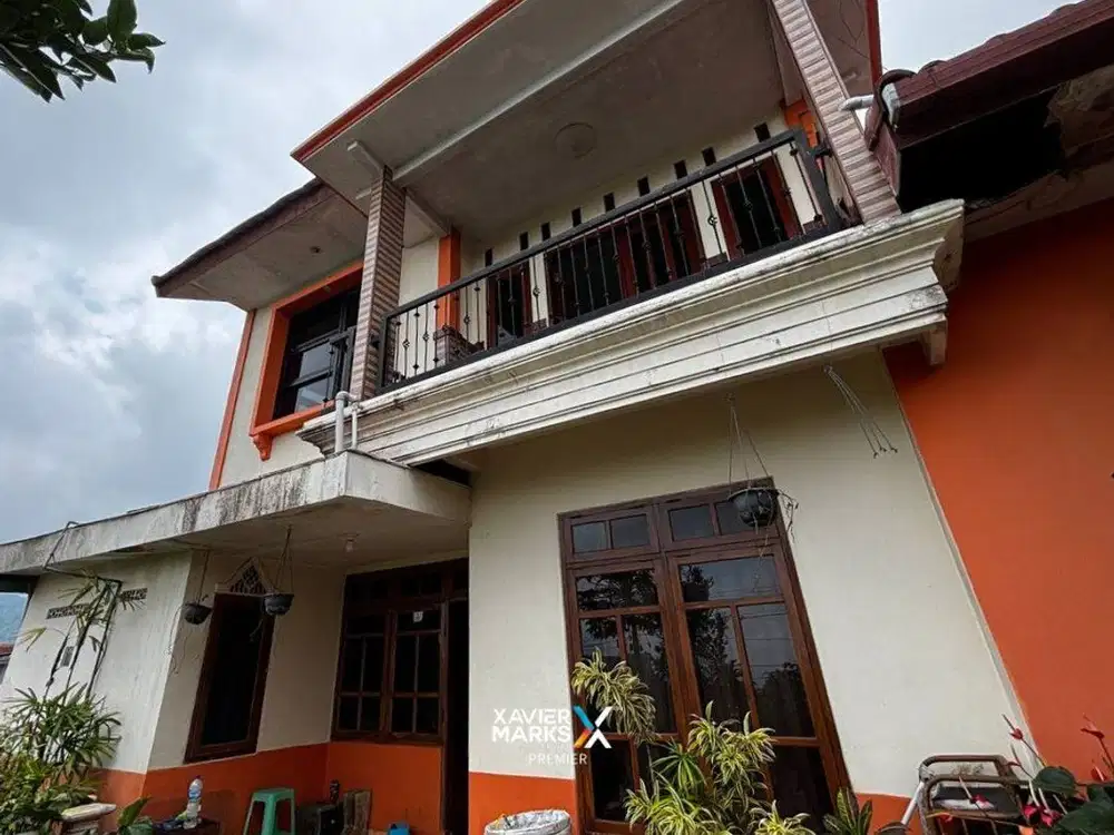 V1 Dijual Rumah Bagus 2 Lantai View Pegunungan di Tulungrejo Batu