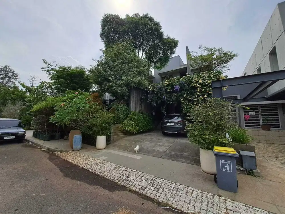 DIJUAL RUMAH Modern di Pusat Kota, Daerah Veteran Kota Malang