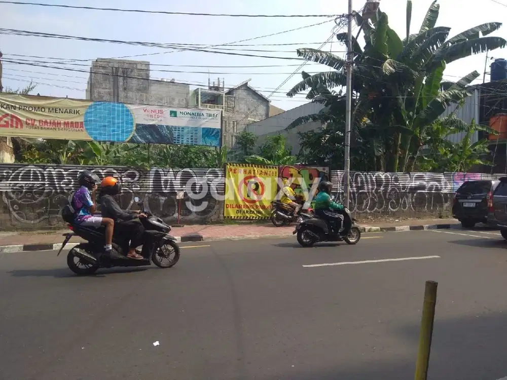 SELANGKAH KE STASIUN TUGU, RING 1 MALIOBORO