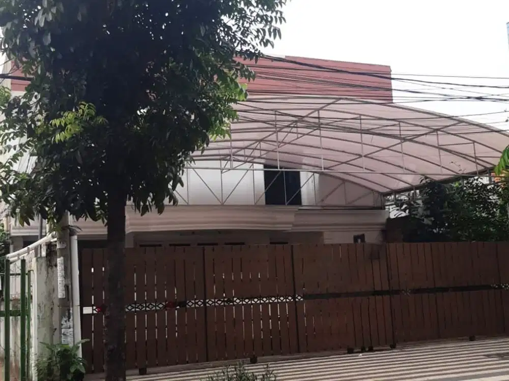 Disewakan Rumah Kantor Komersial Tengah Pusat Surabaya, Raya Darmo