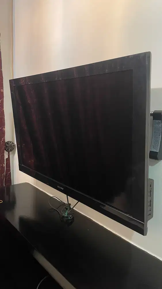 Televisi (TV) LCD Merk Sony 40 inch