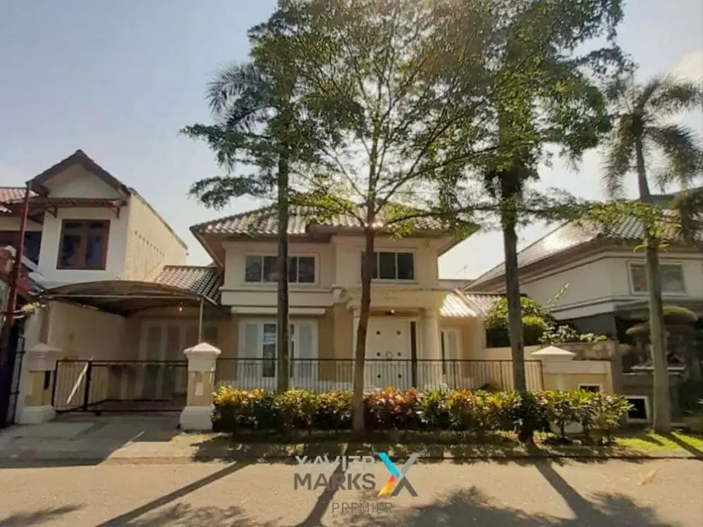 Dijual rumah di boulevard  Riverside Malang