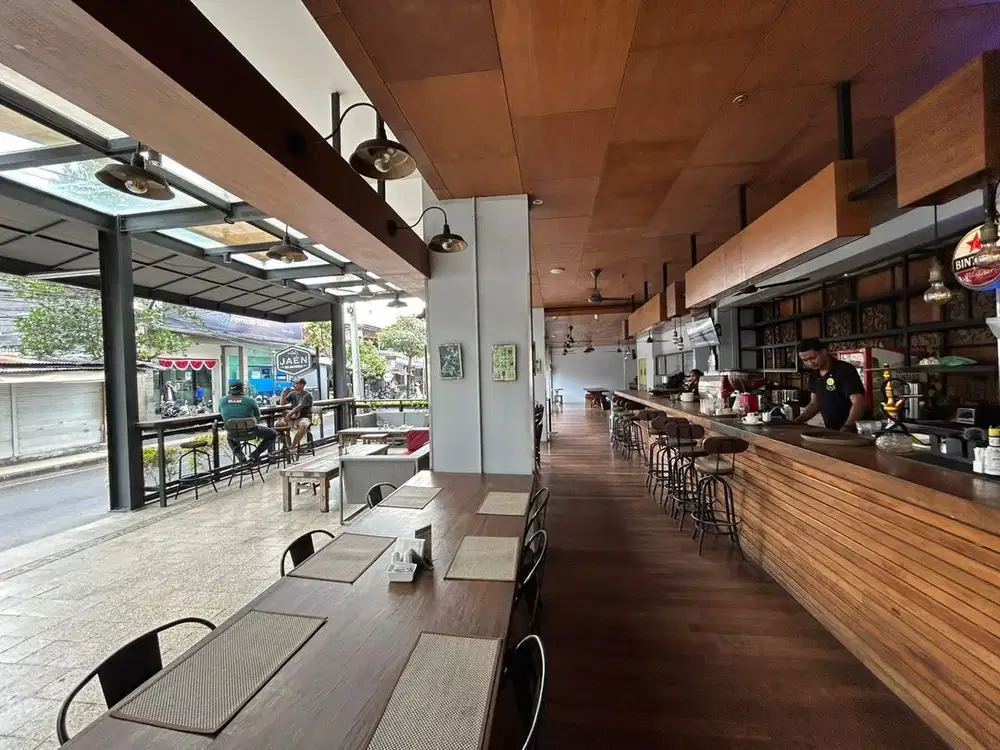 Disewakan Resto Strategis Dgn Furniture Dekat Pantai Legian
