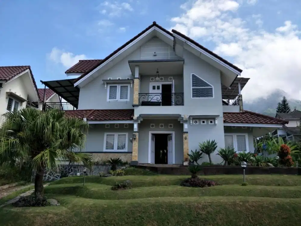 Dijual Villa Agro Abdul Gani kolam renang