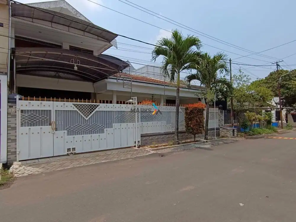 Dijual Rumah 2 Lantai Terawat Daerah Bunga - bunga, Lowokwaru Malang